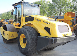 Bomag BW 213D-5, rok 2018, walec 